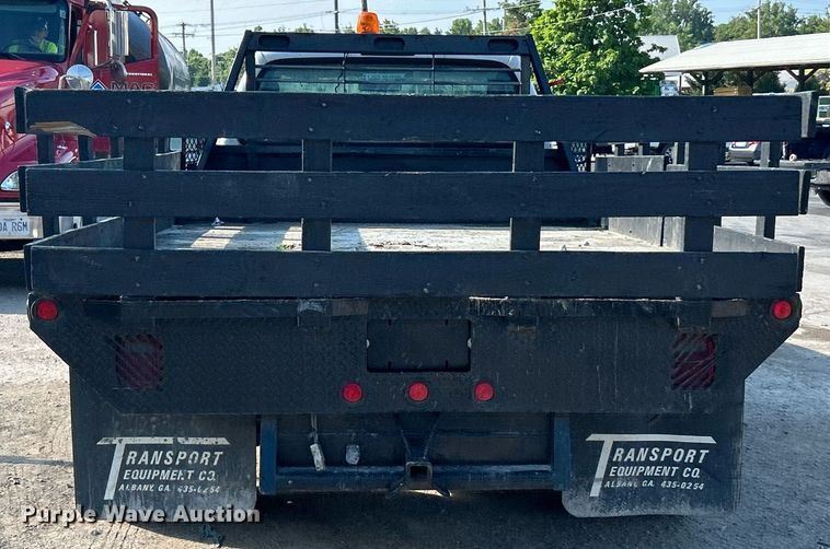 image for item EK8313 2006 Ford F550 Super Duty XL flatbed truck