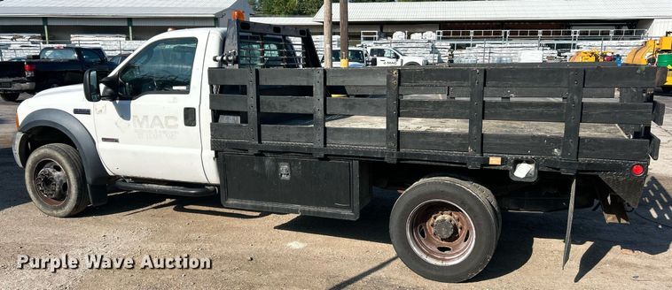 image for item EK8313 2006 Ford F550 Super Duty XL flatbed truck