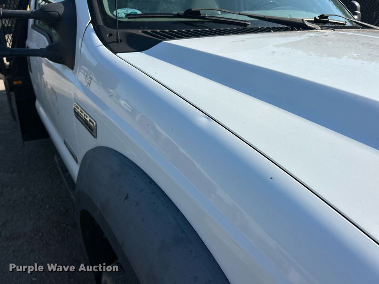 image for item EK8313 2006 Ford F550 Super Duty XL flatbed truck