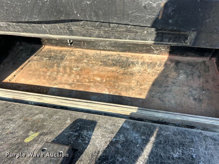 image for item EK8313 2006 Ford F550 Super Duty XL flatbed truck