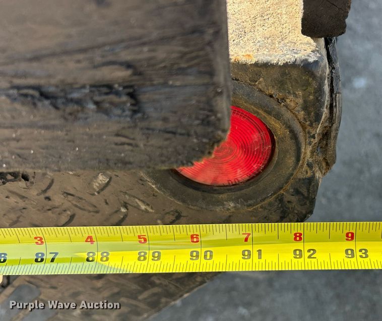 image for item EK8313 2006 Ford F550 Super Duty XL flatbed truck