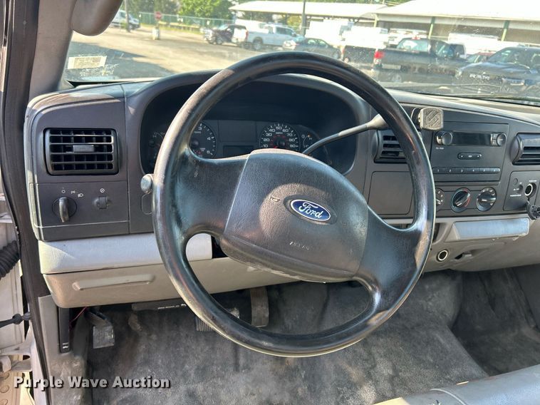 image for item EK8313 2006 Ford F550 Super Duty XL flatbed truck