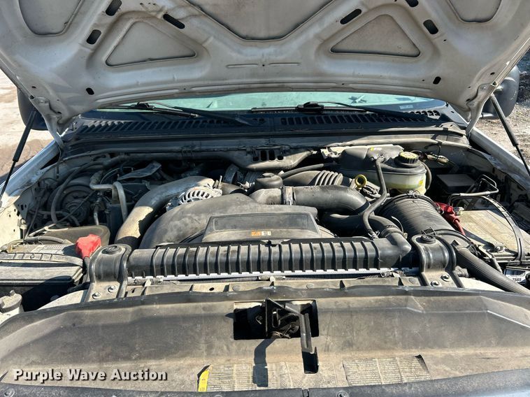 image for item EK8313 2006 Ford F550 Super Duty XL flatbed truck