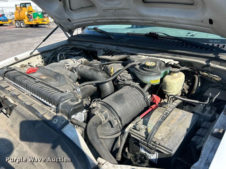 image for item EK8313 2006 Ford F550 Super Duty XL flatbed truck