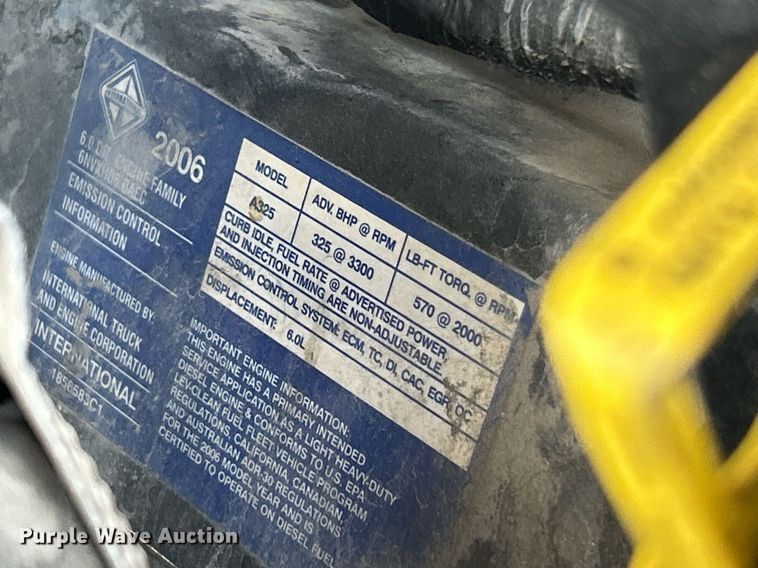 image for item EK8313 2006 Ford F550 Super Duty XL flatbed truck