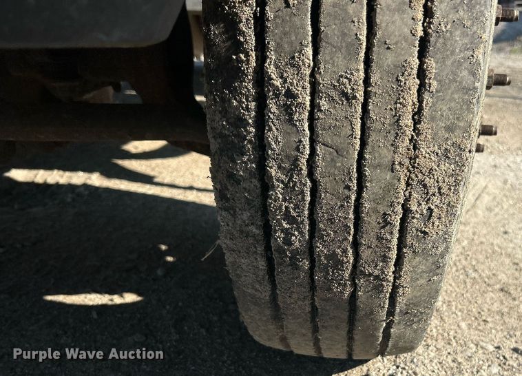 image for item EK8313 2006 Ford F550 Super Duty XL flatbed truck