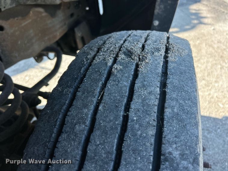 image for item EK8313 2006 Ford F550 Super Duty XL flatbed truck