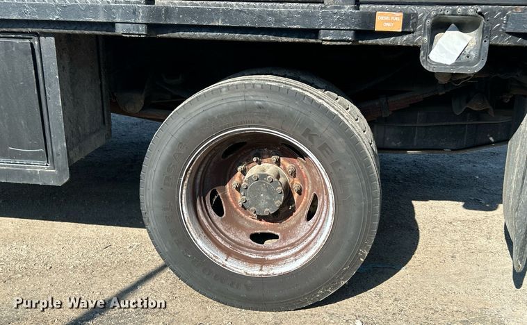 image for item EK8313 2006 Ford F550 Super Duty XL flatbed truck