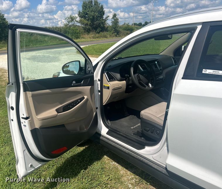 image for item EK8459 2016 Hyundai Tucson SUV