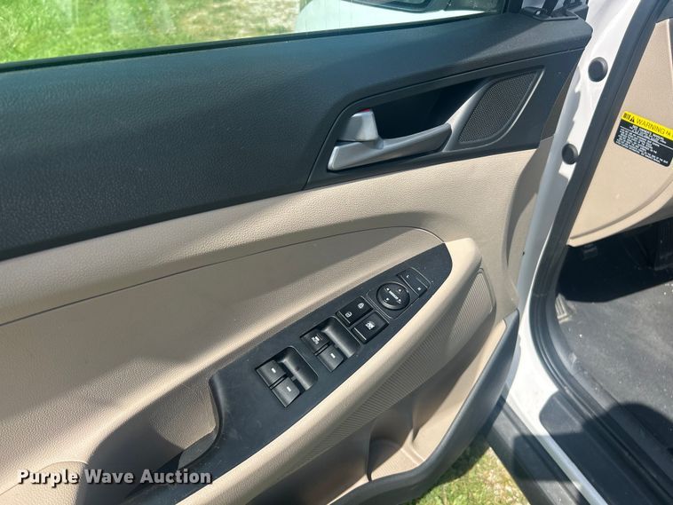 image for item EK8459 2016 Hyundai Tucson SUV