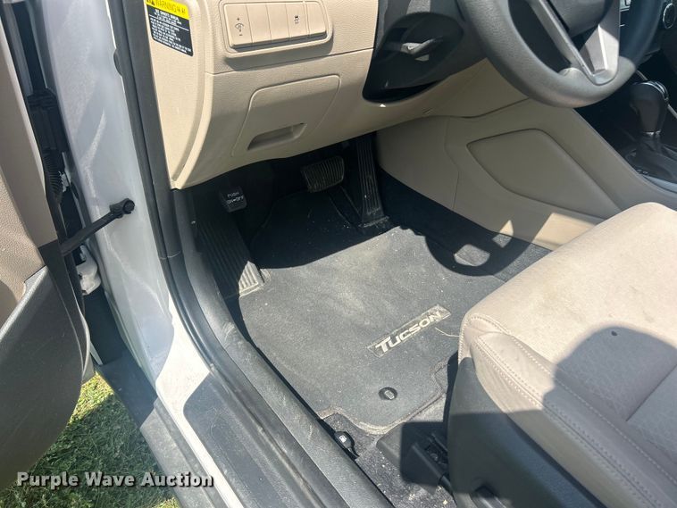 image for item EK8459 2016 Hyundai Tucson SUV