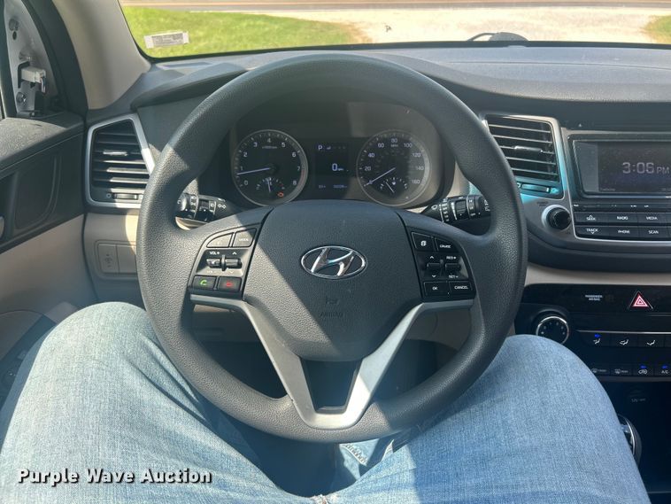 image for item EK8459 2016 Hyundai Tucson SUV