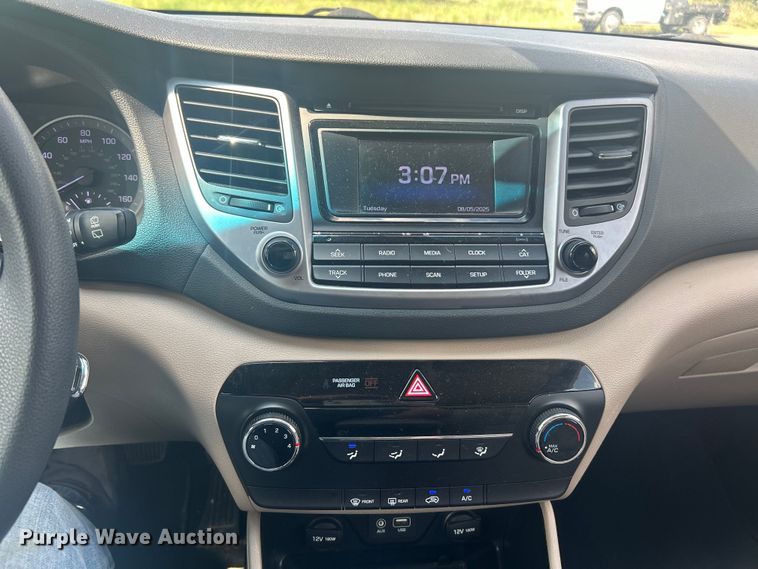 image for item EK8459 2016 Hyundai Tucson SUV