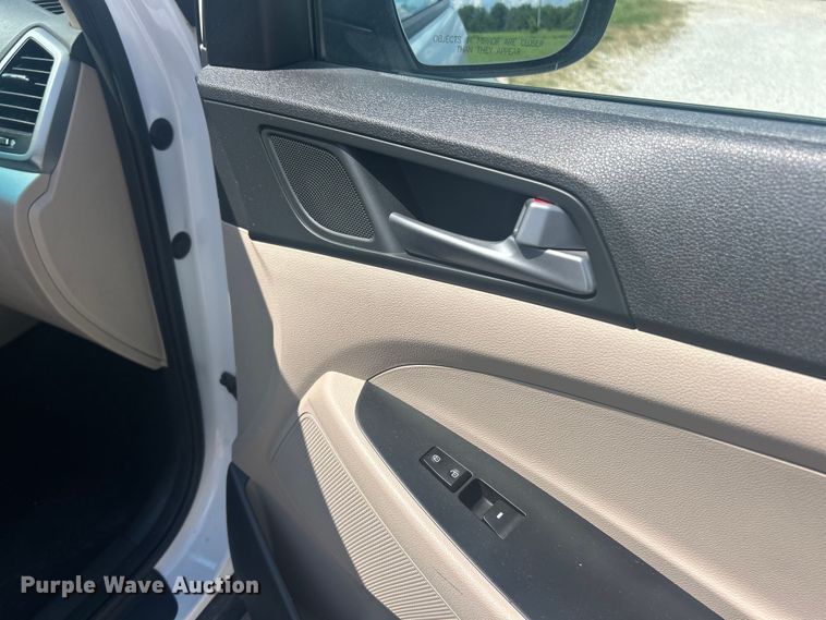 image for item EK8459 2016 Hyundai Tucson SUV