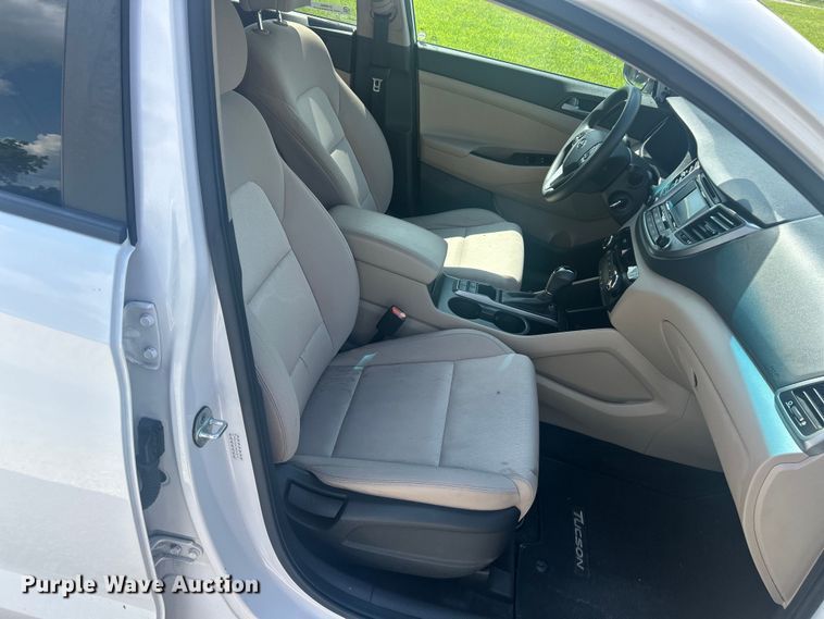 image for item EK8459 2016 Hyundai Tucson SUV