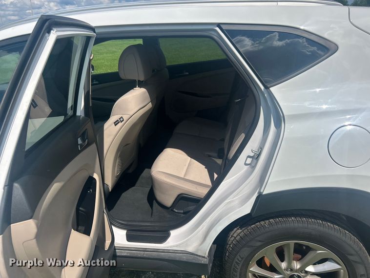 image for item EK8459 2016 Hyundai Tucson SUV