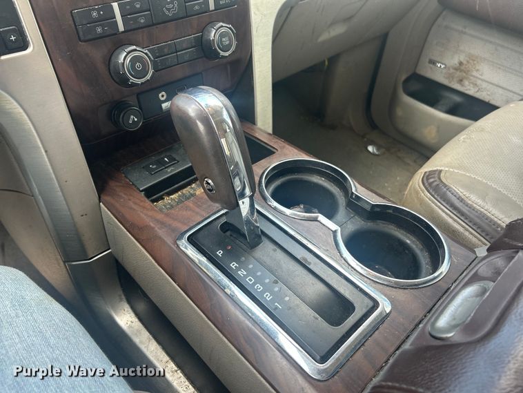 image for item EK8460 2010 Ford F150 Platinum SuperCrew pickup truck