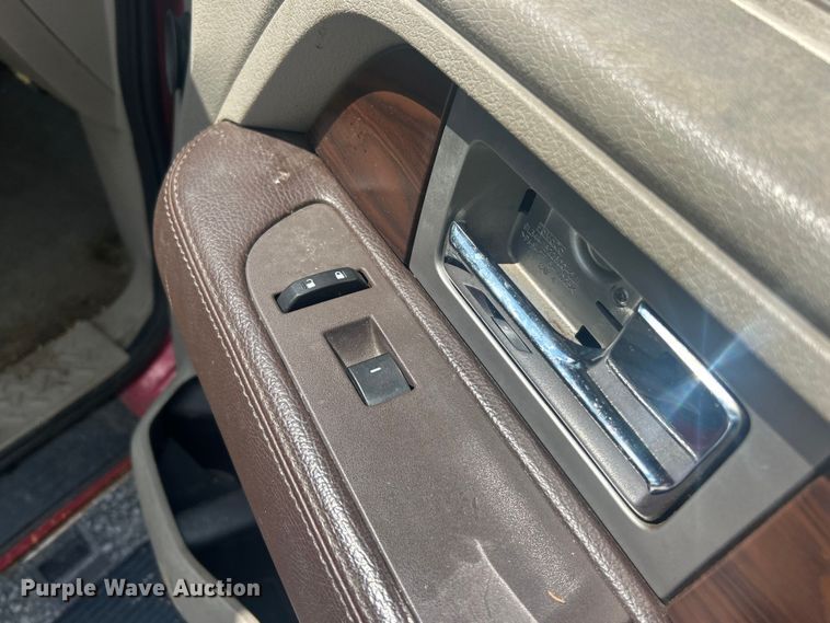 image for item EK8460 2010 Ford F150 Platinum SuperCrew pickup truck