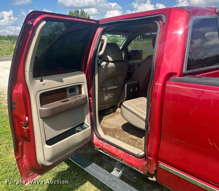 image for item EK8460 2010 Ford F150 Platinum SuperCrew pickup truck