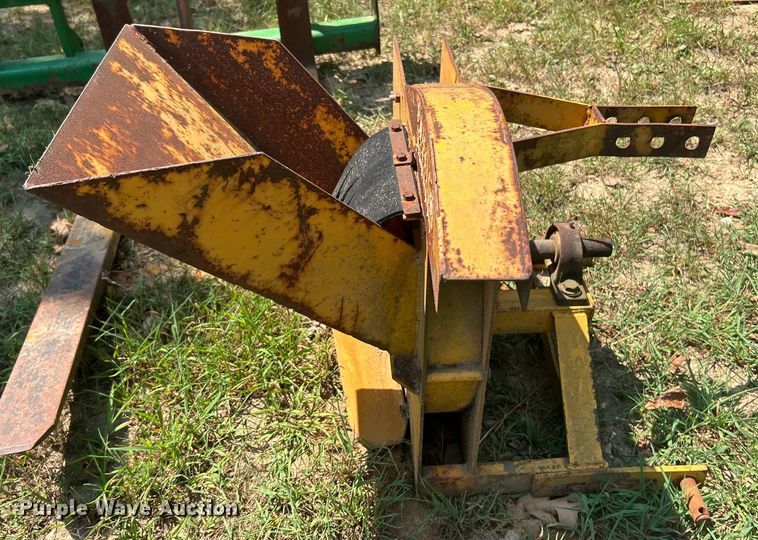 image for item EK8479 Ag equipment