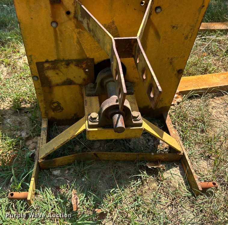 image for item EK8479 Ag equipment