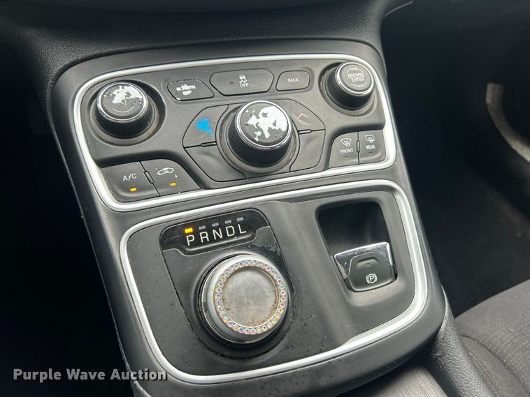 image for item EK8488 2015 Chrysler 200 