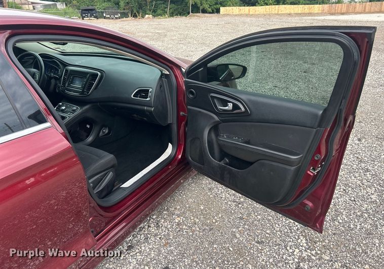 image for item EK8488 2015 Chrysler 200 