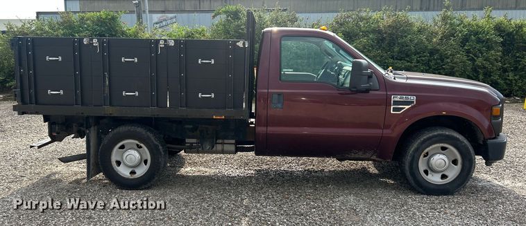 image for item EK8493 2009 Ford F250 Super Duty XL flatbed pickup truck