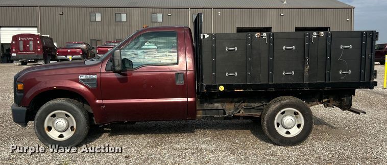 image for item EK8493 2009 Ford F250 Super Duty XL flatbed pickup truck