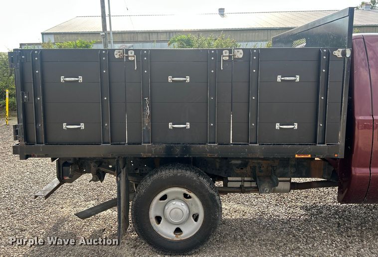 image for item EK8493 2009 Ford F250 Super Duty XL flatbed pickup truck