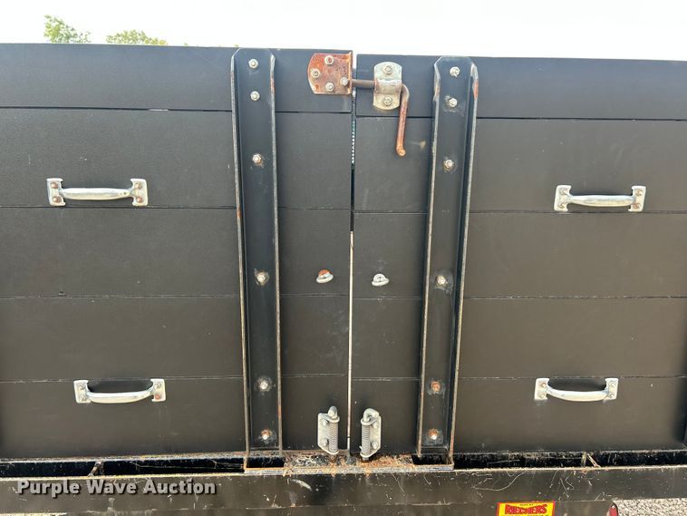 image for item EK8493 2009 Ford F250 Super Duty XL flatbed pickup truck