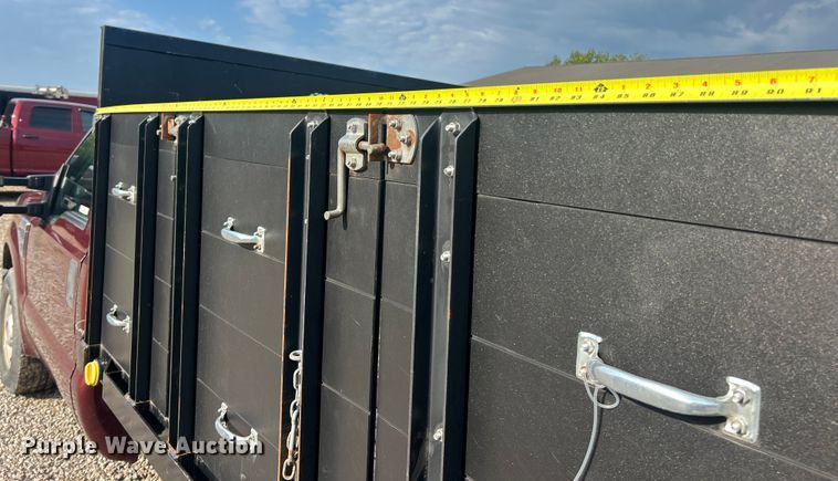 image for item EK8493 2009 Ford F250 Super Duty XL flatbed pickup truck