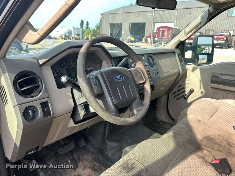 image for item EK8493 2009 Ford F250 Super Duty XL flatbed pickup truck