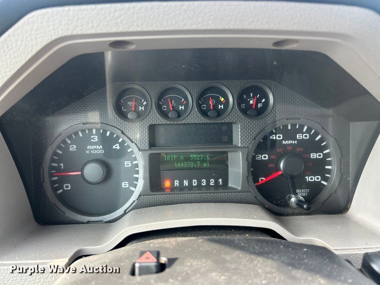 image for item EK8493 2009 Ford F250 Super Duty XL flatbed pickup truck