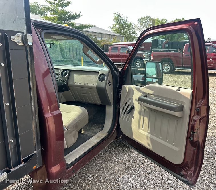 image for item EK8493 2009 Ford F250 Super Duty XL flatbed pickup truck