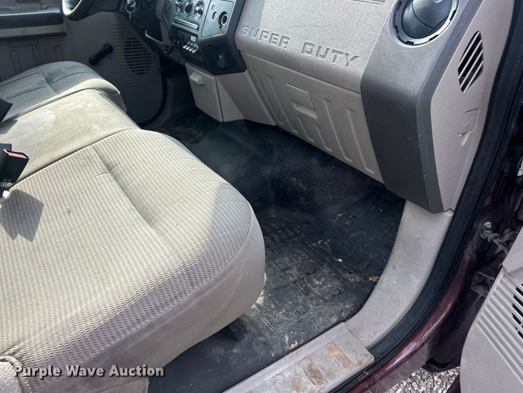 image for item EK8493 2009 Ford F250 Super Duty XL flatbed pickup truck