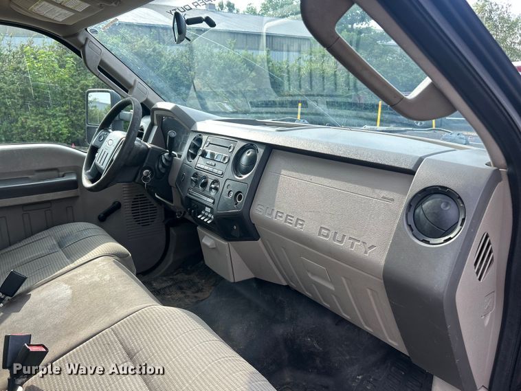 image for item EK8493 2009 Ford F250 Super Duty XL flatbed pickup truck