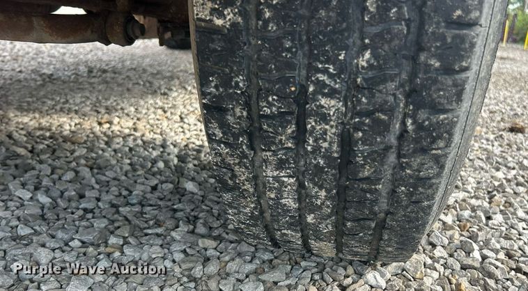 image for item EK8493 2009 Ford F250 Super Duty XL flatbed pickup truck