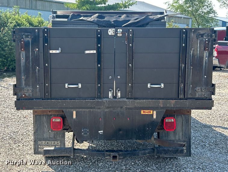 image for item EK8494 2010 Ford F250 Super Duty XLT SuperCab flatbed pickup truck