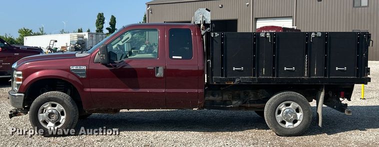 image for item EK8494 2010 Ford F250 Super Duty XLT SuperCab flatbed pickup truck