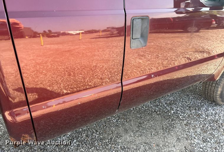 image for item EK8494 2010 Ford F250 Super Duty XLT SuperCab flatbed pickup truck