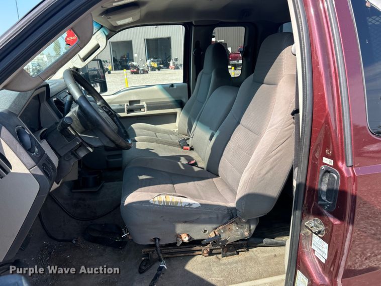 image for item EK8494 2010 Ford F250 Super Duty XLT SuperCab flatbed pickup truck