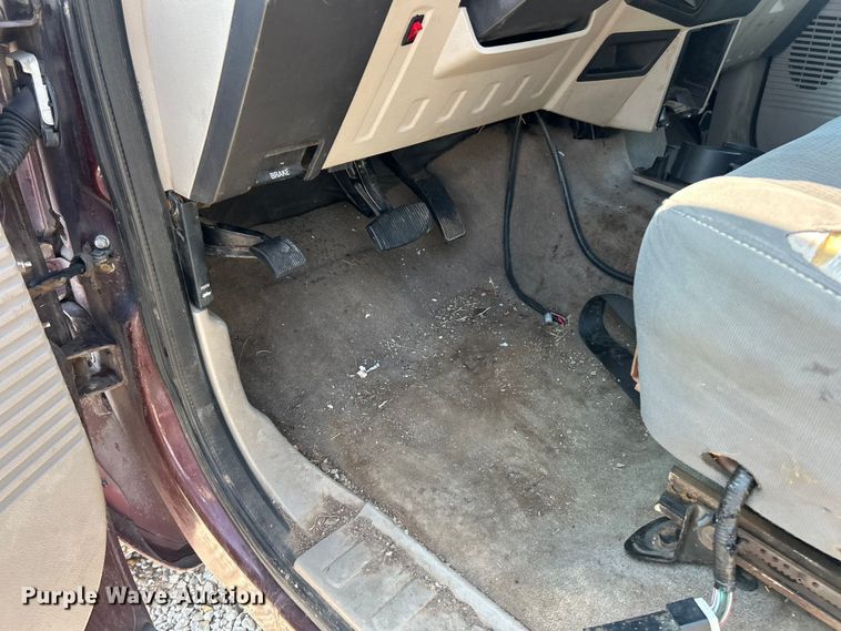 image for item EK8494 2010 Ford F250 Super Duty XLT SuperCab flatbed pickup truck