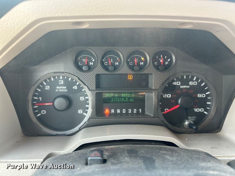 image for item EK8494 2010 Ford F250 Super Duty XLT SuperCab flatbed pickup truck