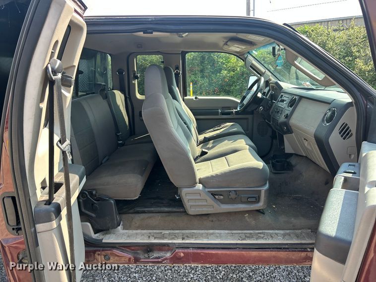 image for item EK8494 2010 Ford F250 Super Duty XLT SuperCab flatbed pickup truck