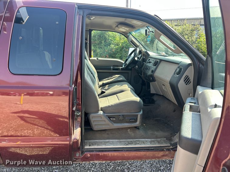 image for item EK8494 2010 Ford F250 Super Duty XLT SuperCab flatbed pickup truck