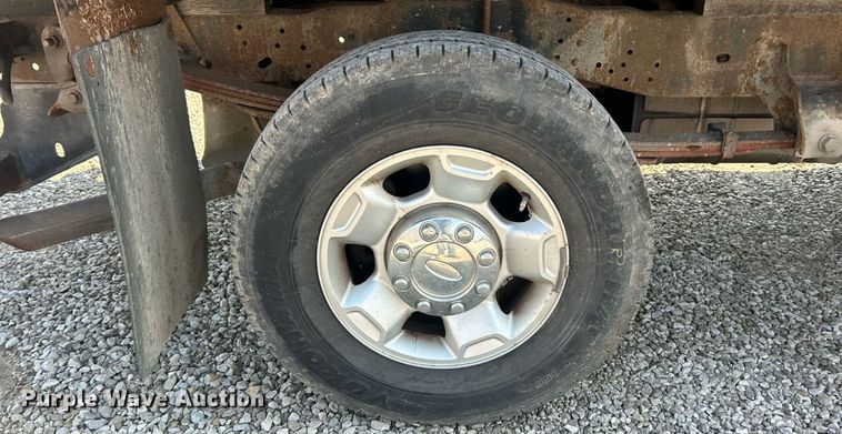 image for item EK8494 2010 Ford F250 Super Duty XLT SuperCab flatbed pickup truck