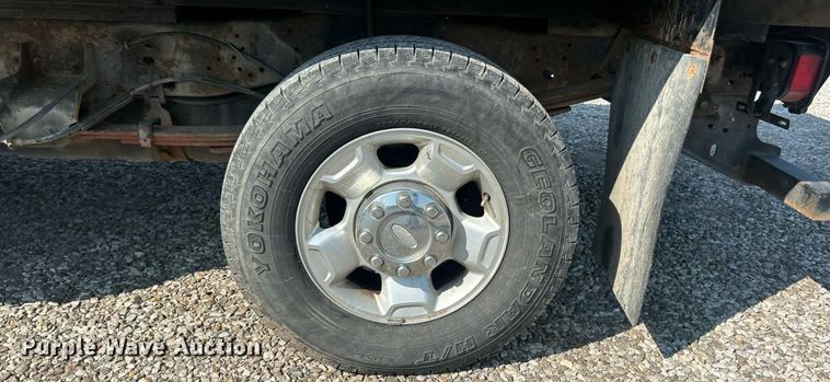 image for item EK8494 2010 Ford F250 Super Duty XLT SuperCab flatbed pickup truck