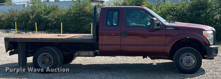 image for item EK8495 2012 Ford F350 Super Duty XL SuperCab flatbed pickup truck