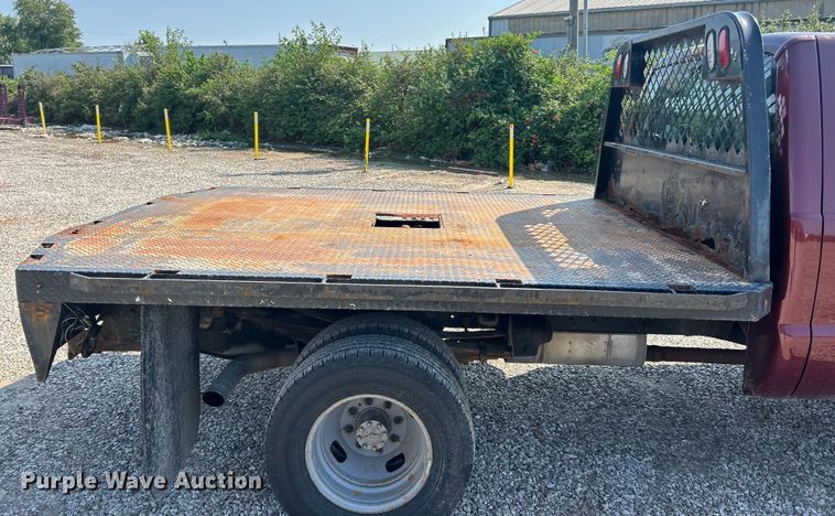 image for item EK8495 2012 Ford F350 Super Duty XL SuperCab flatbed pickup truck